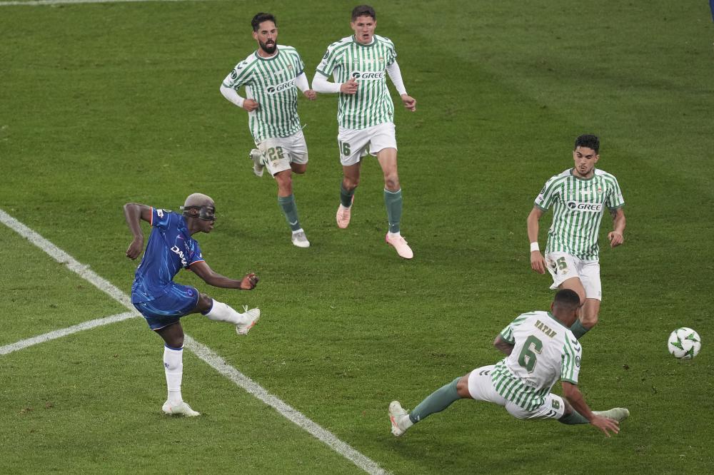 雷迪克：湖人希望东契奇尽快回归，但目前没有确切归队日期